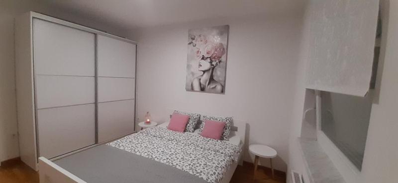 One-Bedroom Apartment image 3