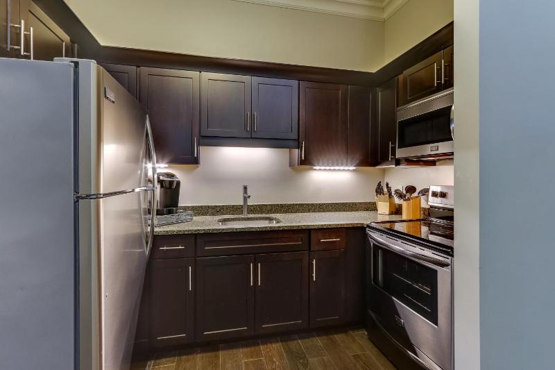 Queen Suite image 3