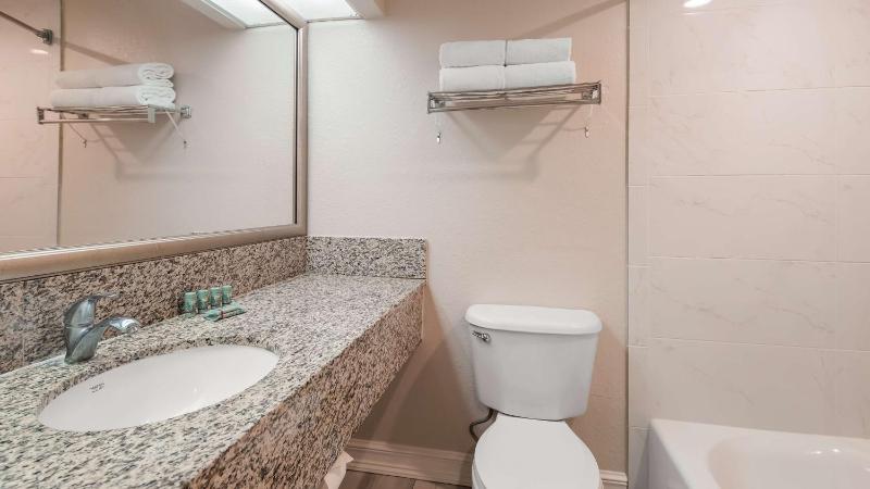 Best Western Tampa - image 12