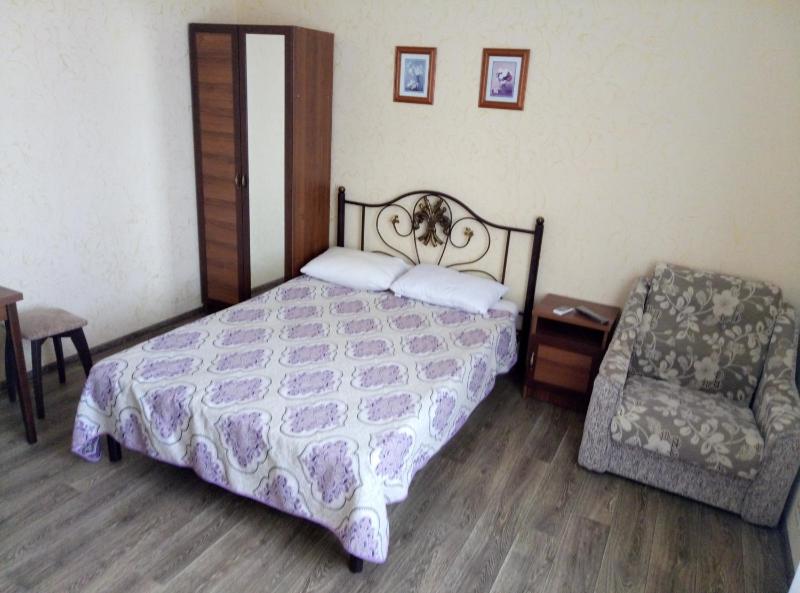 Double Room image 2