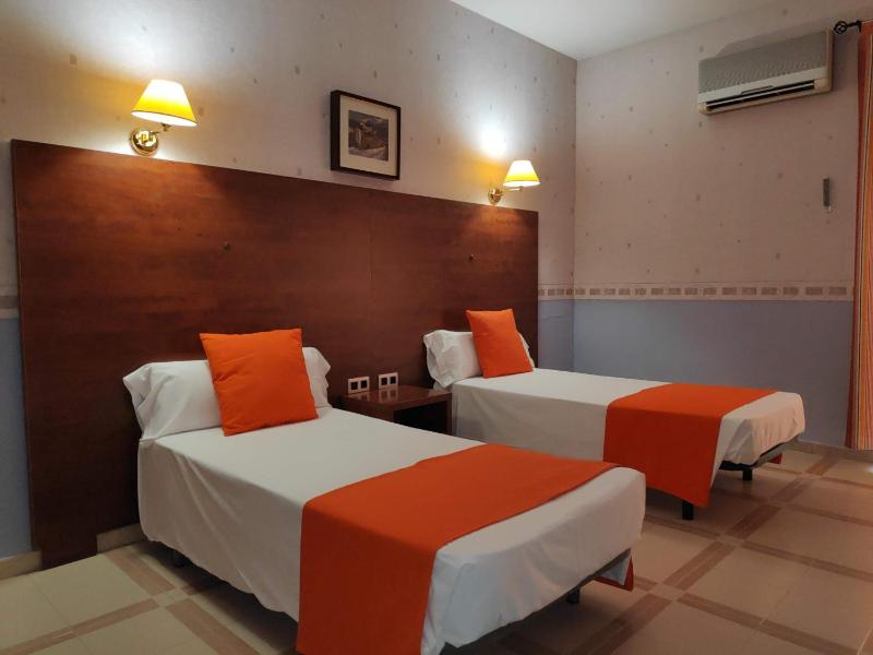 Economy Double or Twin Room image 1