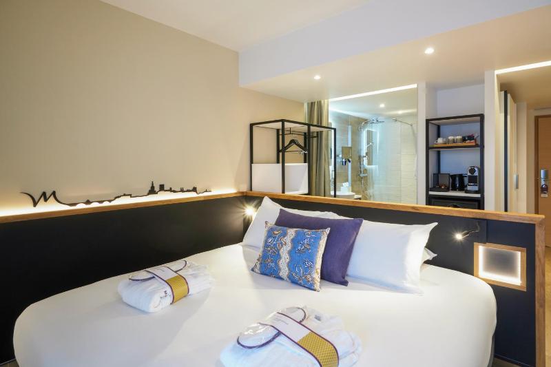Privilege Double Room image 2