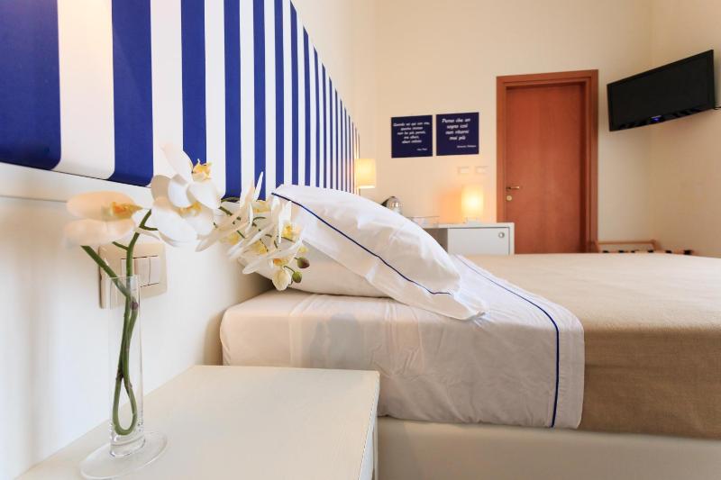 Mini Hotel - image 1
