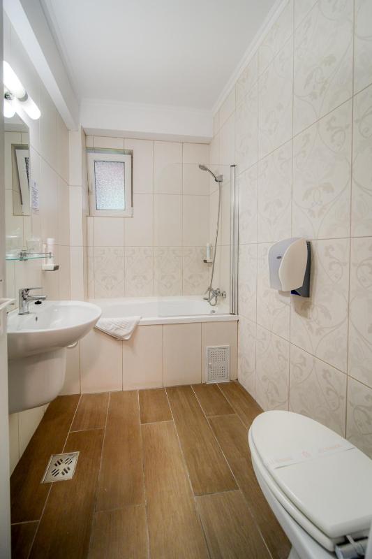 Executive Suite image 3
