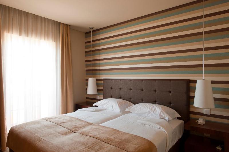 Standard Double or Twin Room image 4
