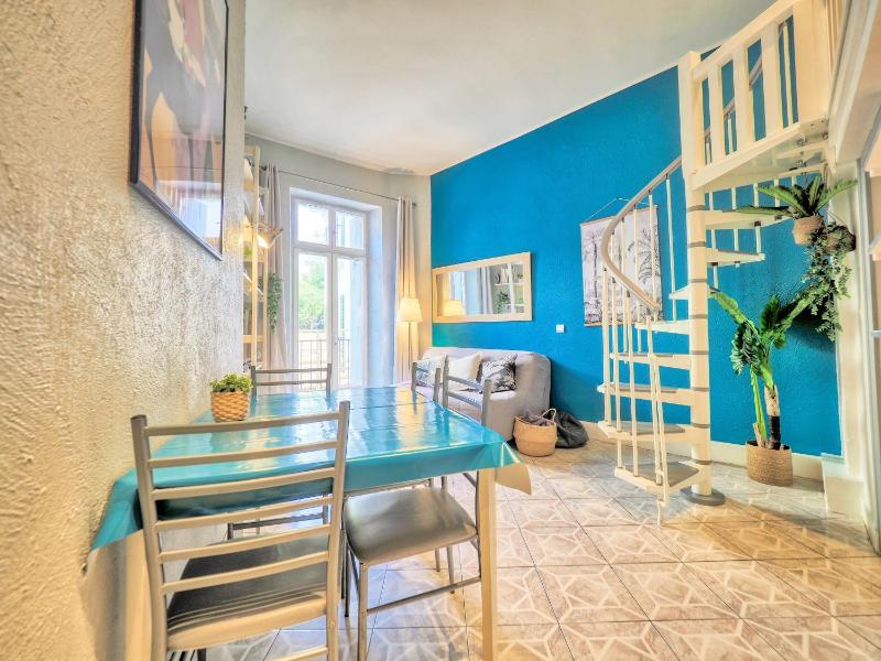 Biarritz's Centre Studio - image 20