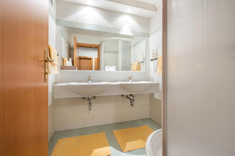 Apartment - Split Level image 2