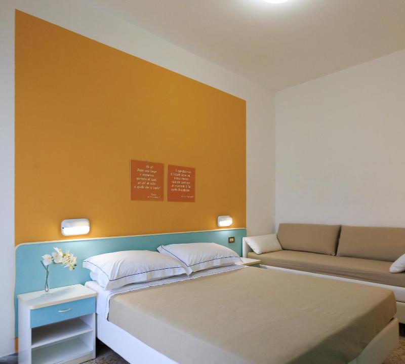 Mini Hotel - image 50