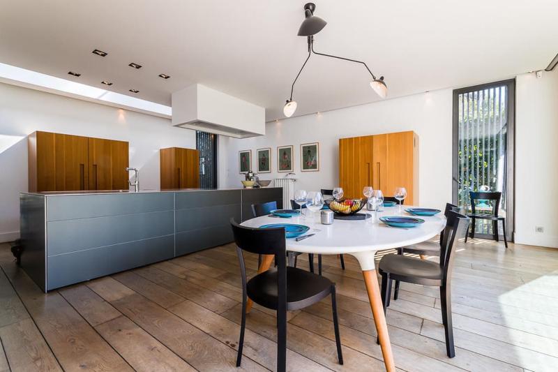 JOY Architect's villa with heated swimming pool and garden in Biarritz - image 39