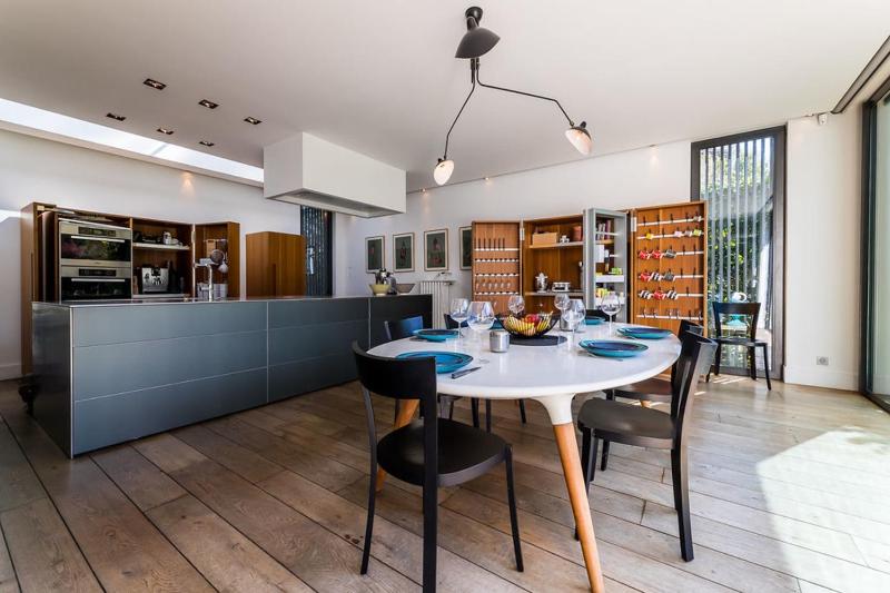 JOY Architect's villa with heated swimming pool and garden in Biarritz - image 13