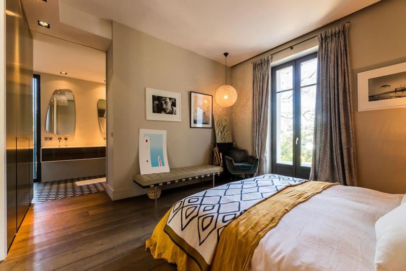 JOY Architect's villa with heated swimming pool and garden in Biarritz - image 17