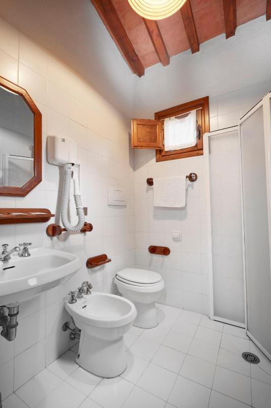 Two-Bedroom House image 2