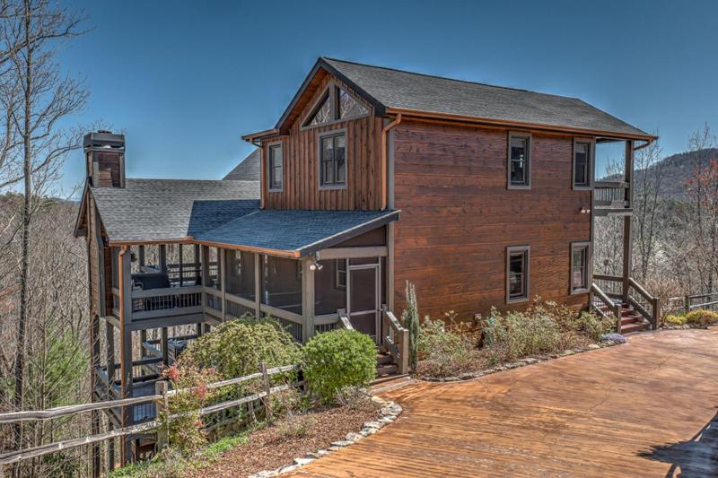 The Nest - Long Range Mountain Views | Large Decks on Each Level | Pool Table | Ping Pong - image 23