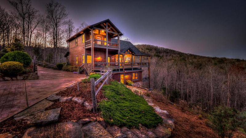 The Nest - Long Range Mountain Views | Large Decks on Each Level | Pool Table | Ping Pong - image 26
