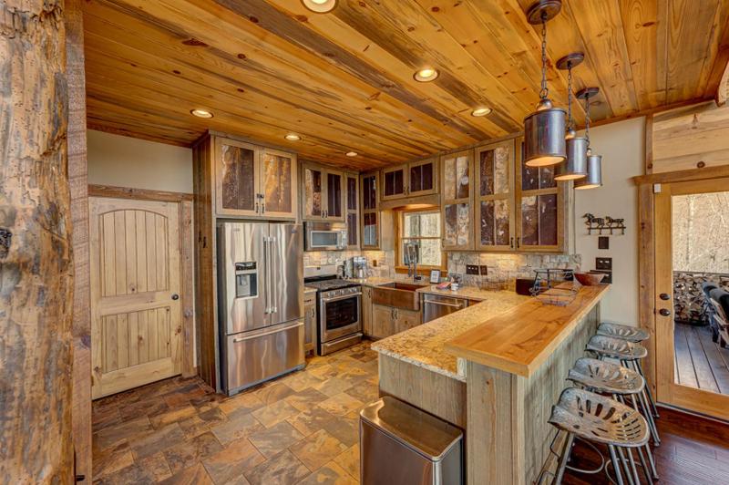 The Nest - Long Range Mountain Views | Large Decks on Each Level | Pool Table | Ping Pong - image 28