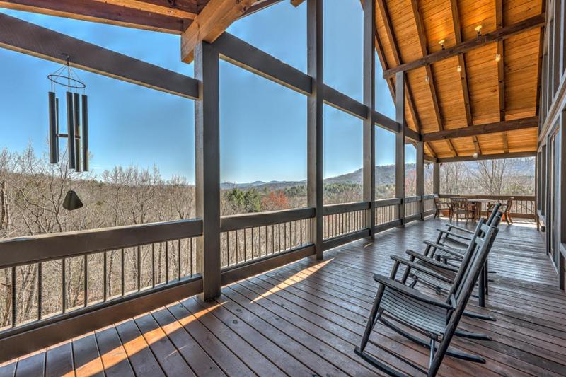 The Nest - Long Range Mountain Views | Large Decks on Each Level | Pool Table | Ping Pong - image 18