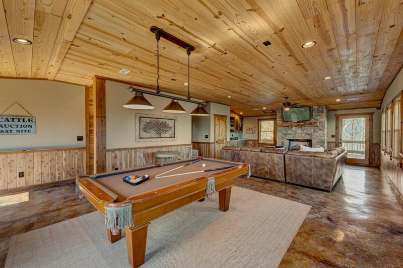 The Nest - Long Range Mountain Views | Large Decks on Each Level | Pool Table | Ping Pong - image 33
