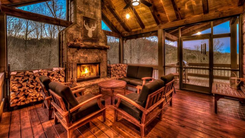 The Nest - Long Range Mountain Views | Large Decks on Each Level | Pool Table | Ping Pong - image 22