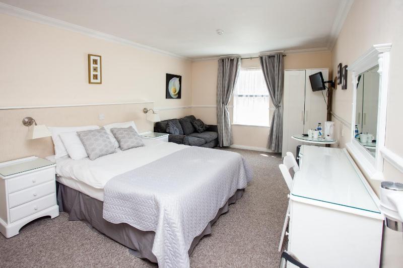 Double Room image 1