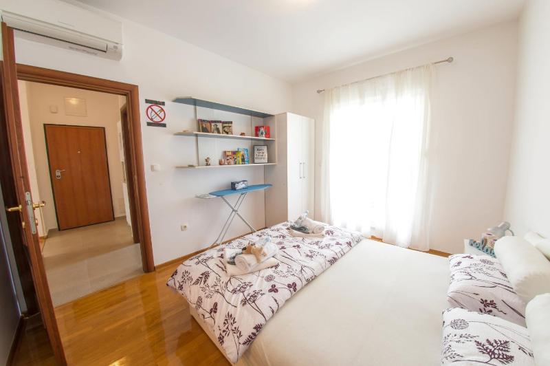 Apartment Orca Centar and free garage parking - image 11