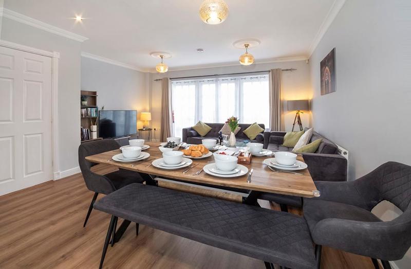 Four-Bedroom House image 3