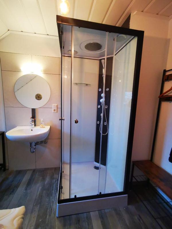 Single Room image 1