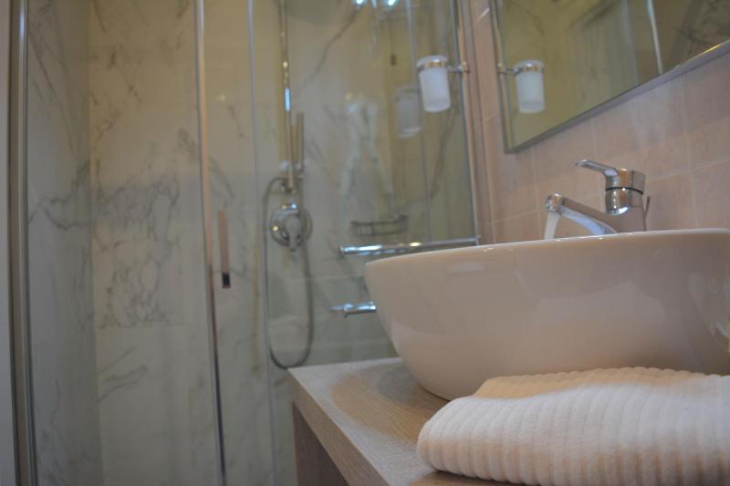 Single Room image 2