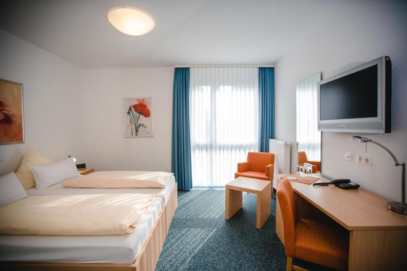 Double Room image 1