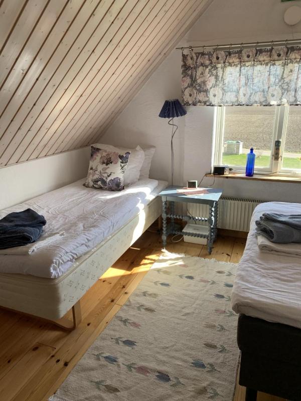 Triple Room with Private Bathroom image 2