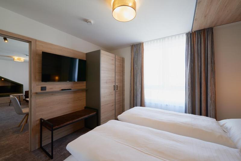 One-Bedroom Apartment image 3