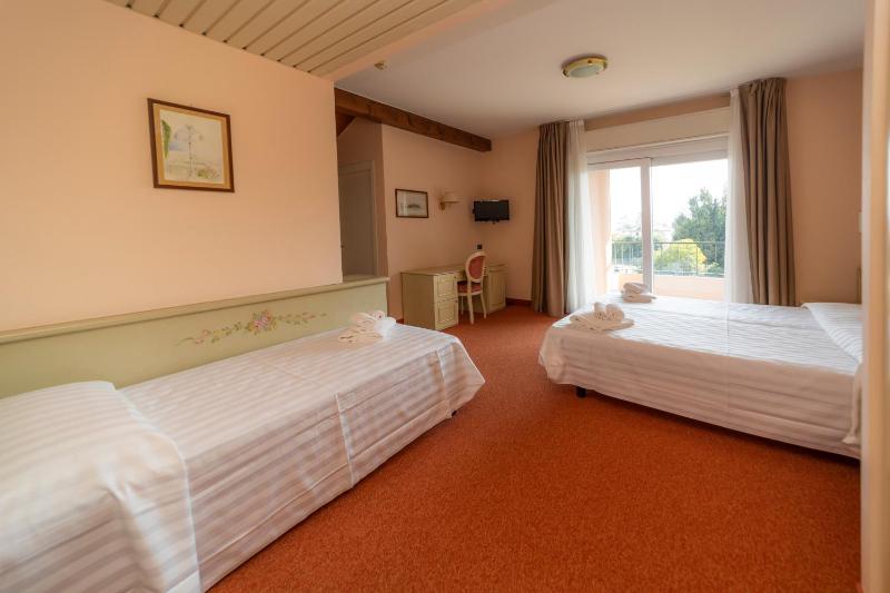 Triple Room image 3