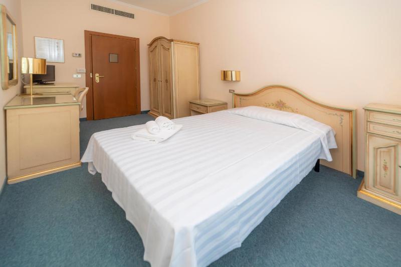 Single Room image 1