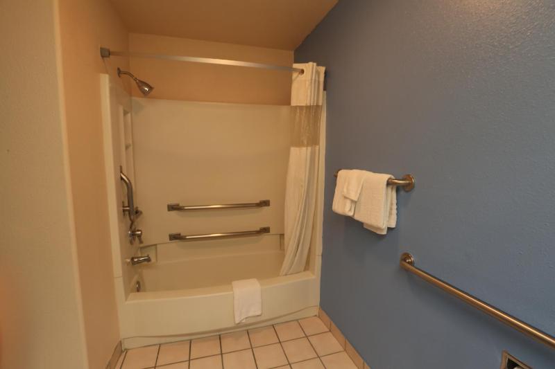 Standard Queen Room with Two Queen Beds - Pet-Friendly/Non Smoking