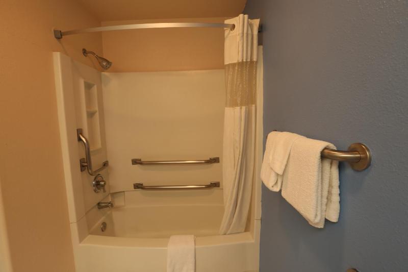 Standard Queen Room with Two Queen Beds - Non Smoking