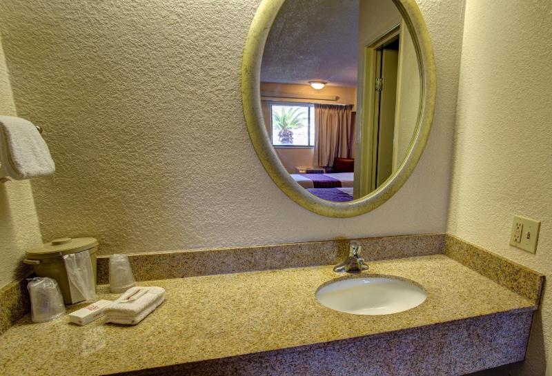  Standard Room with Two Double Beds Smoke Free image 4