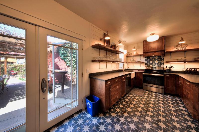 Cali Cochitta Vacation Rentals - image 15