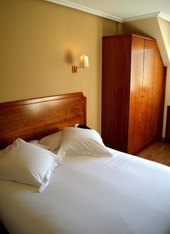 Double Room image 2