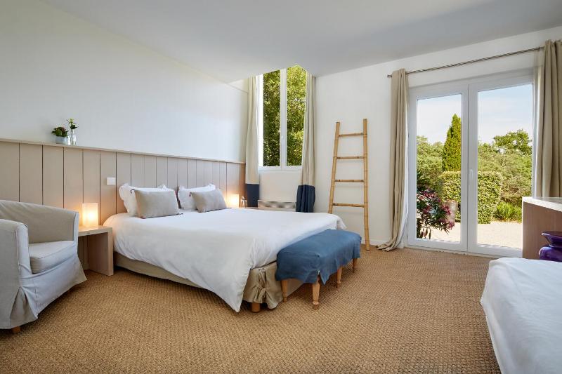 Large Double Room image 2