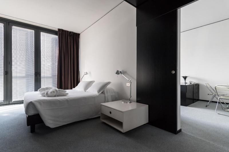 Standard Double Room image 1