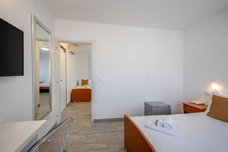 Hotel Tre Rose - image 12