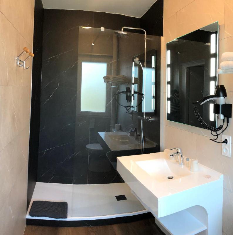 Cit'Hotel Atlantis - image 12