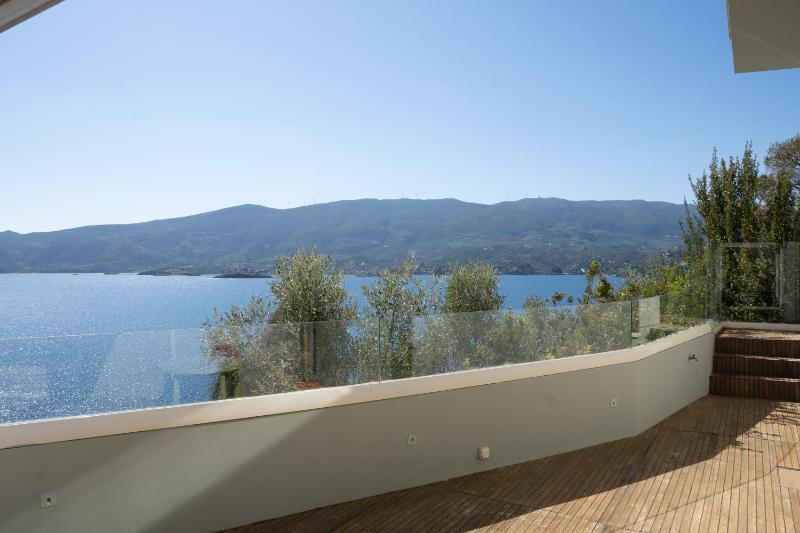Villa with Sea View image 3