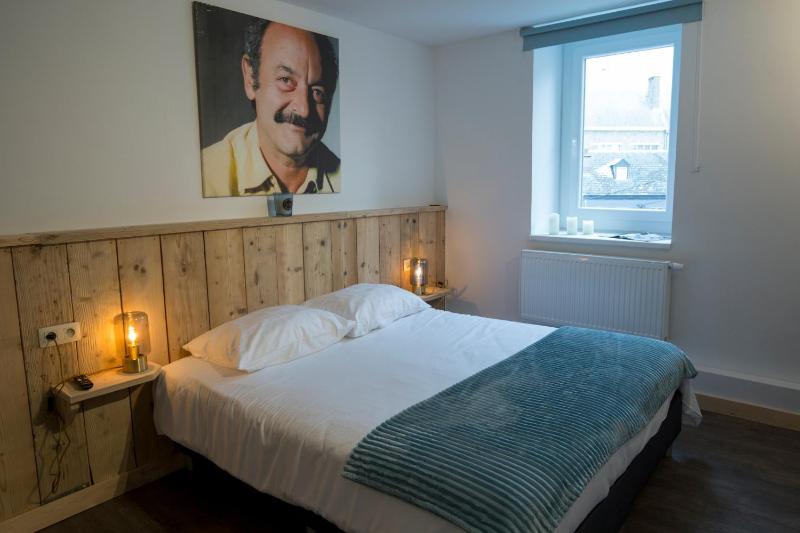 Standard Double Room image 3