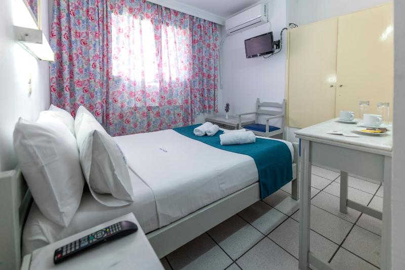 Economy Double Room image 2