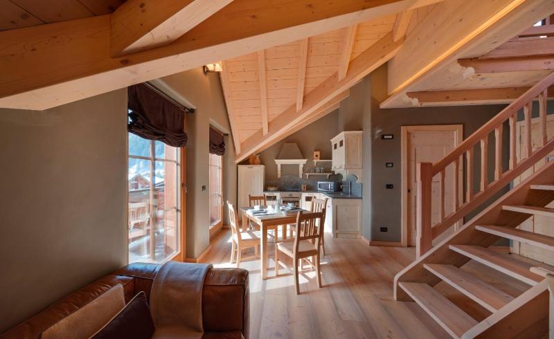 Two-Bedroom Apartment - Split Level image 4