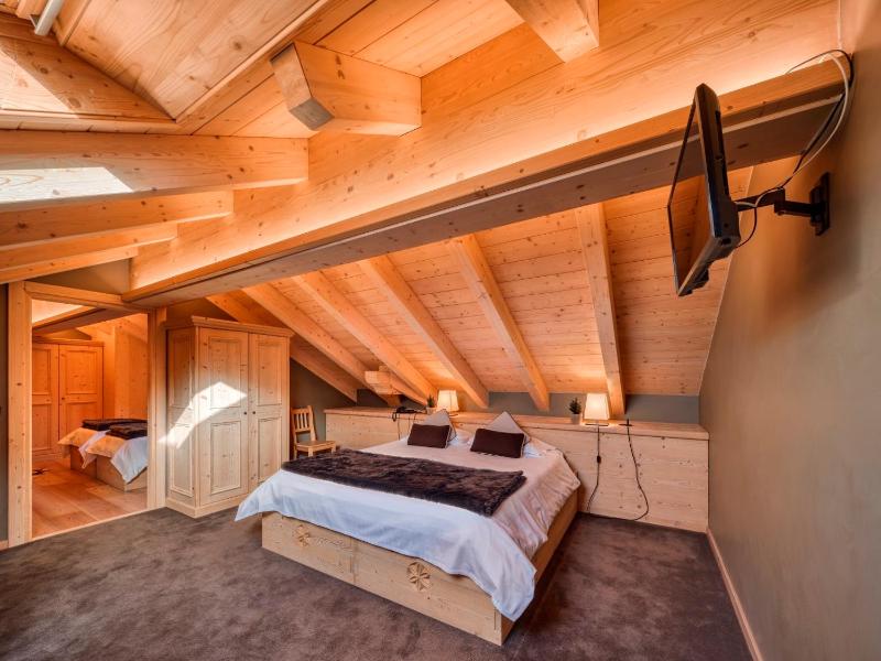 Two-Bedroom Apartment - Split Level image 2