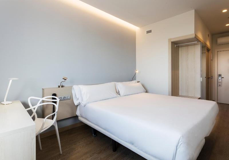 Double Room image 1