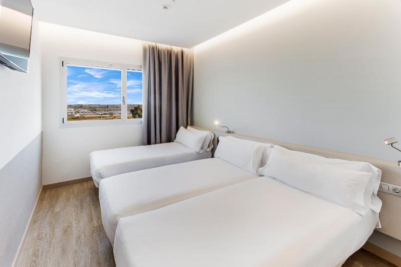 Triple Room image 1