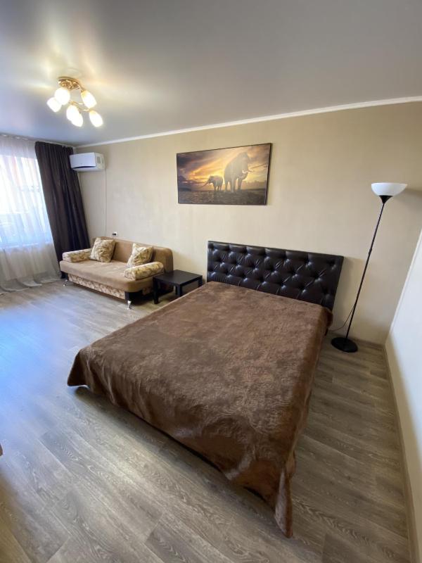 One-Bedroom Apartment image 3