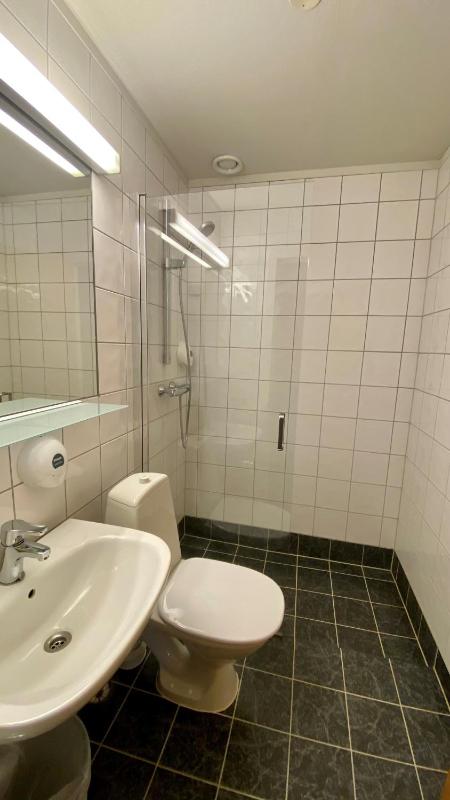 Single Room image 4